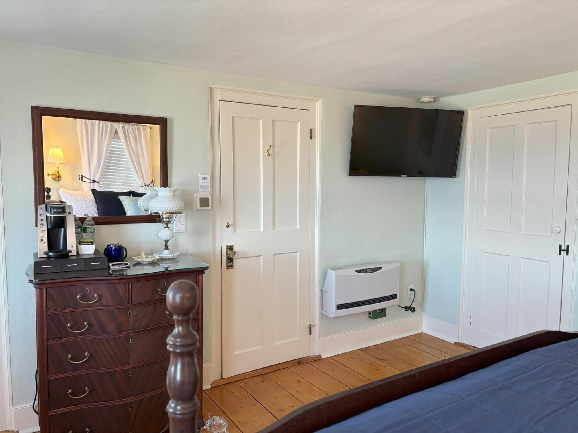 Spouter Inn Bed & Breakfast Lincolnville Exterior photo