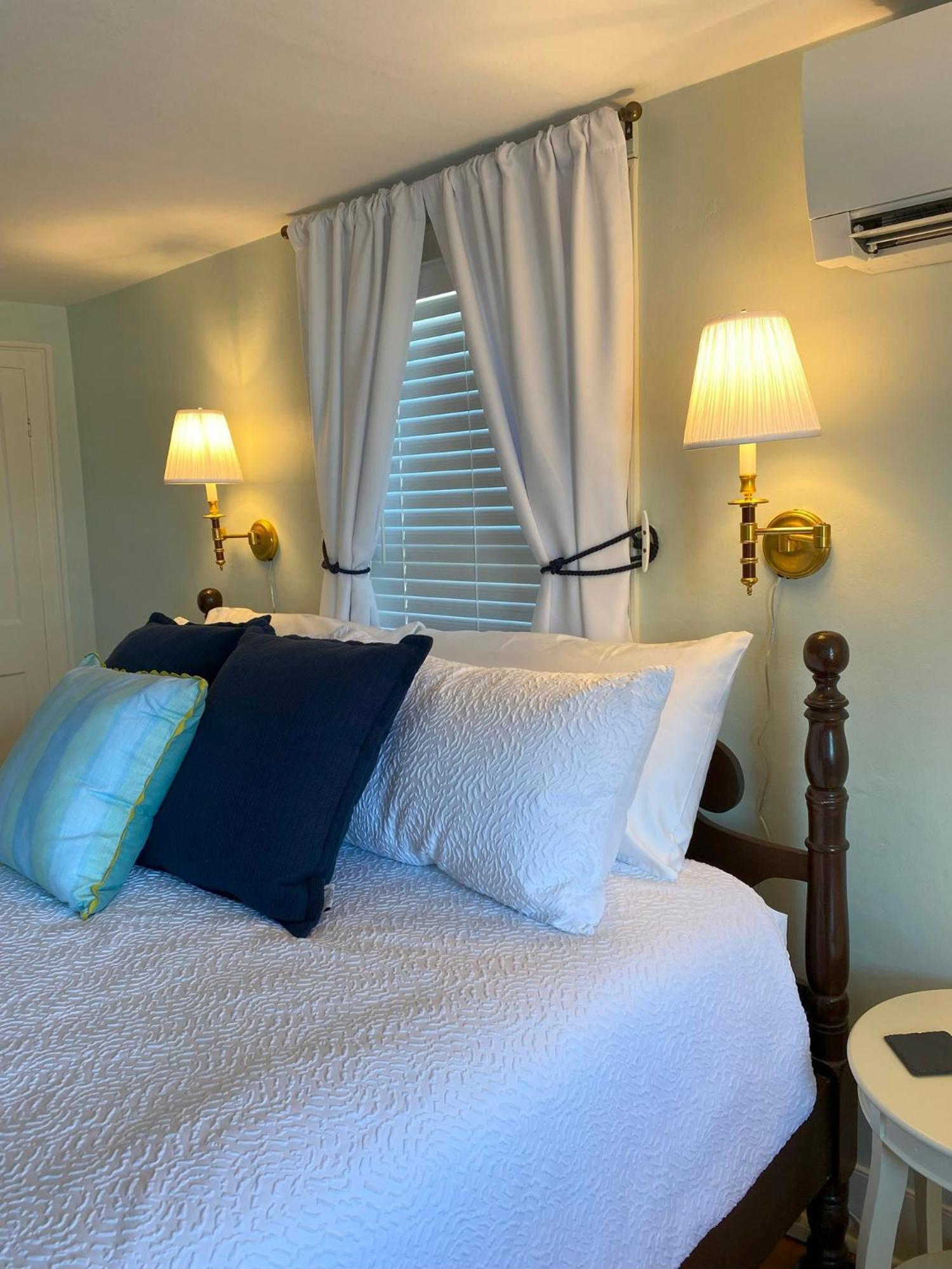 Spouter Inn Bed & Breakfast Lincolnville Exterior photo