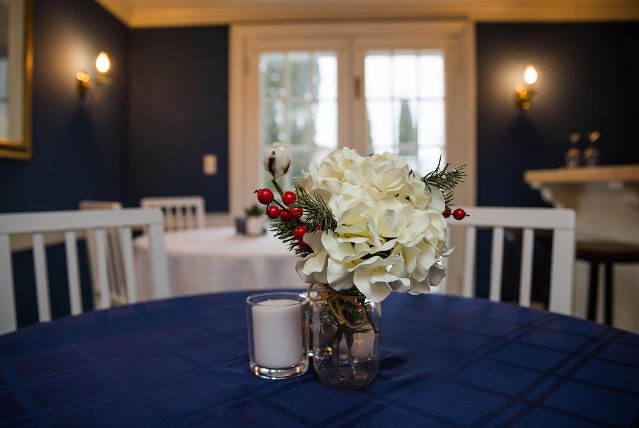 Spouter Inn Bed & Breakfast Lincolnville Exterior photo